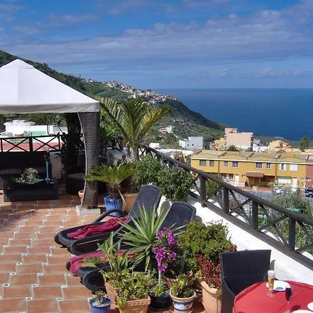 Apartamentos-monasterio-de-san-antonio-guenstiges-apartment-zur-strasse Apartmán *