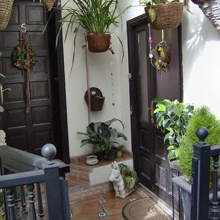 Apartmán Apartamentos-monasterio-de-san-antonio-guenstiges-apartment-zur-strasse *