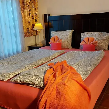 Apartmán Apartamentos-monasterio-de-san-antonio-guenstiges-apartment-zur-strasse *
