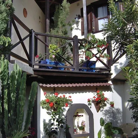 Apartamentos-monasterio-de-san-antonio-guenstiges-apartment-zur-strasse Apartment Icod De Los Vinos